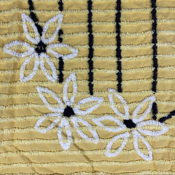 Vintage
Andrisona Chenille Coverlet Bedspread Yellow Brown White Daisy 53"x81" - Picture 7 of 14